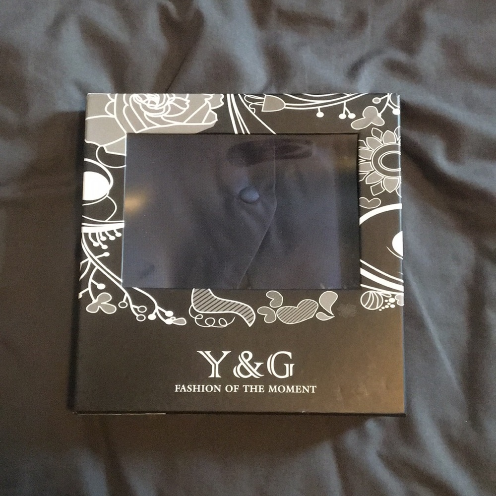 NEW IN THE BOX Suit Set!